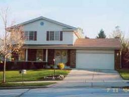 2819 Woodridge Ln, Waukesha, WI 53188