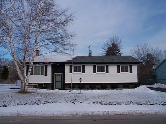 1718 Wind Dale Dr., Caledonia, WI 53402