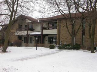 1666 S Coachlight Dr., New Berlin, WI 53151