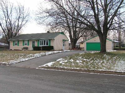 W157N8981 Caroline Dr., Menomonee Falls, WI 53051