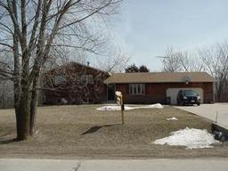5726 Hickory Knoll Dr., West Bend, WI 53095