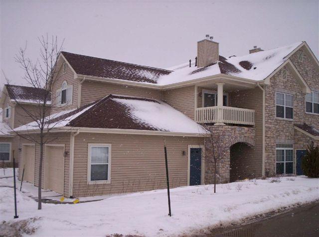 9337 S Cobblestone Way #E, Franklin, WI 53132