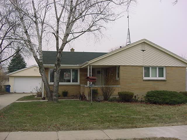 5479 N 106th St., Milwaukee, WI 53225