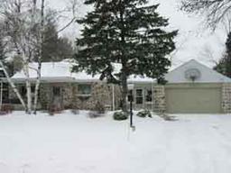 8615 N Regent Rd., Fox Point, WI 53217