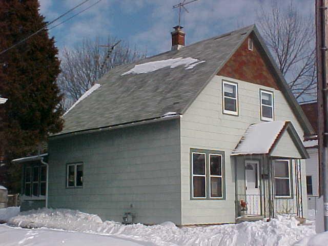 464 W Chestnut, Port Washington, WI 53074