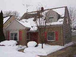 2474 N 89th St., Wauwatosa, WI 53226