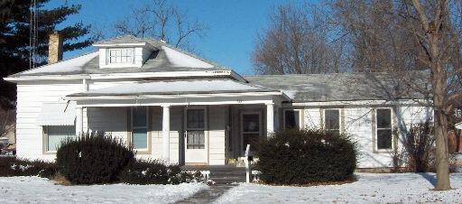 344 W South St., Oconomowoc, WI 53066