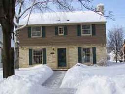 2751 N Lefeber Ave., Wauwatosa, WI 53210