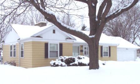 2401 S 99th St, West Allis, WI 53227