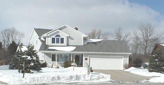 1550 Briarwood Ln., Hartford, WI 53027