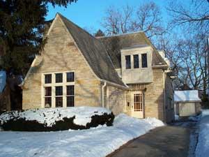 2456 N 84th St., Wauwatosa, WI 53226