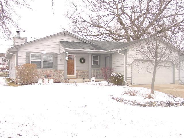 2764 Ridge Dr., East Troy, WI 53120