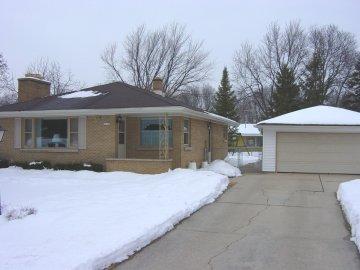 11304 W Upham Ave., Hales Corners, WI 53130