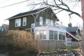 1607 E Newport, Milwaukee, WI 53211