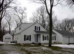 1674 N 122nd St., Wauwatosa, WI 53226