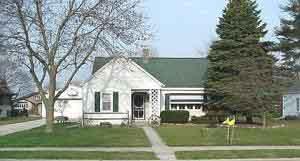 421 Summit St., Hartford, WI 53027