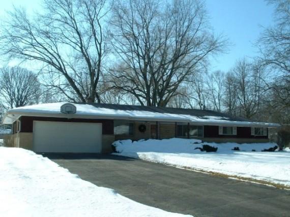 10101 W Brookside Dr., Hales Corners, WI 53130