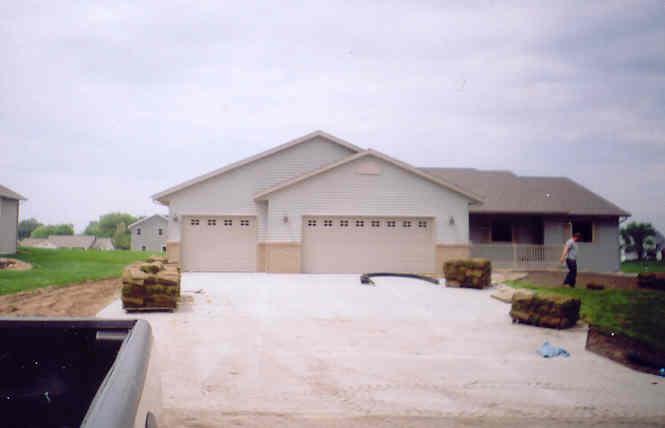 N7113 Elizabeth Dr., Holland, WI 54636