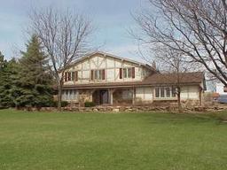 S78W26690 Hillview Dr, Vernon, WI 53149