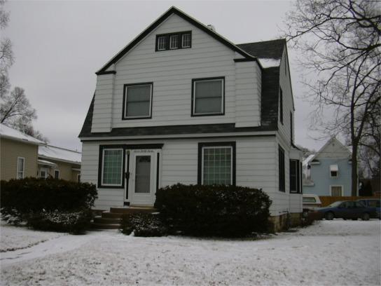 727 West Ave., La Crosse, WI 54601