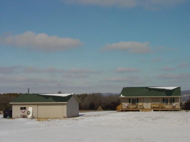 W5140 Hale Rd, Farmington, WI 54636