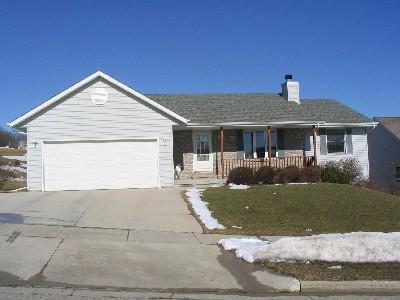 3222 Dubin Cir., West Bend, WI 53090
