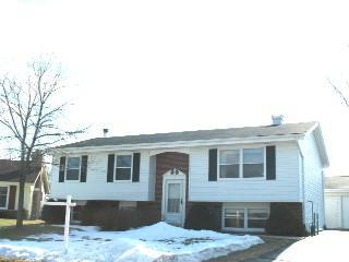 8638 S Fenway Ct., Oak Creek, WI 53154