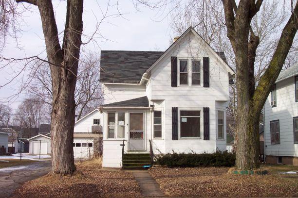 36 S Hickory St., Fond Du Lac, WI 54935