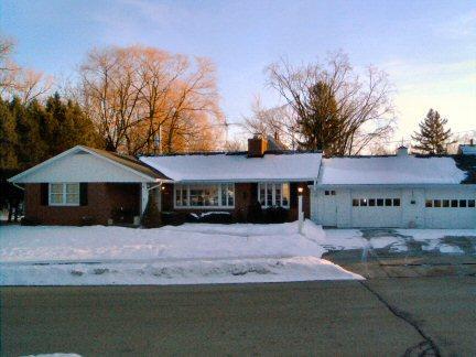 525 Brookdale Ct., South Milwaukee, WI 53172