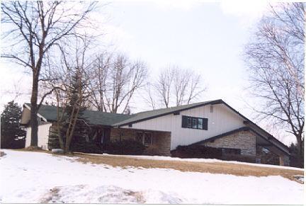 W220S4641 Tansdale Ct, Waukesha, WI 53189