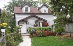922 Harding Ave, Waukesha, WI 53186