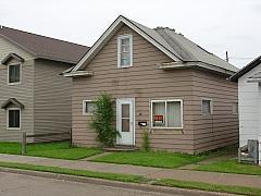 1242 Lacrosse St., La Crosse, WI 54601