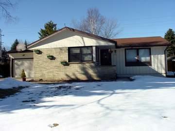 8681 N 54th St, Brown Deer, WI 53223