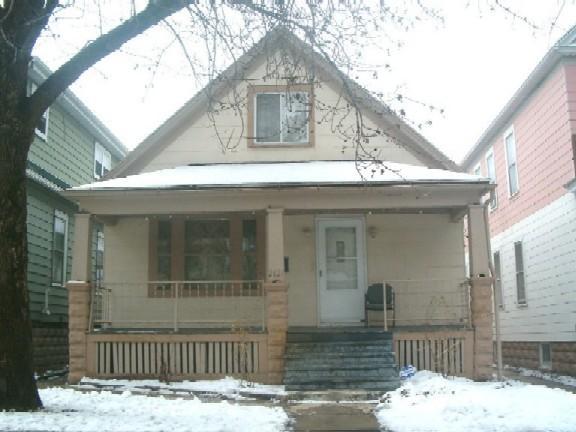 2621 S 9th Pl., Milwaukee, WI 53215