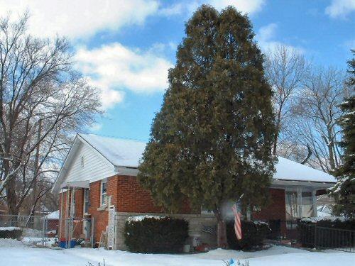 1909 W Marne Ave, Glendale, WI 53209