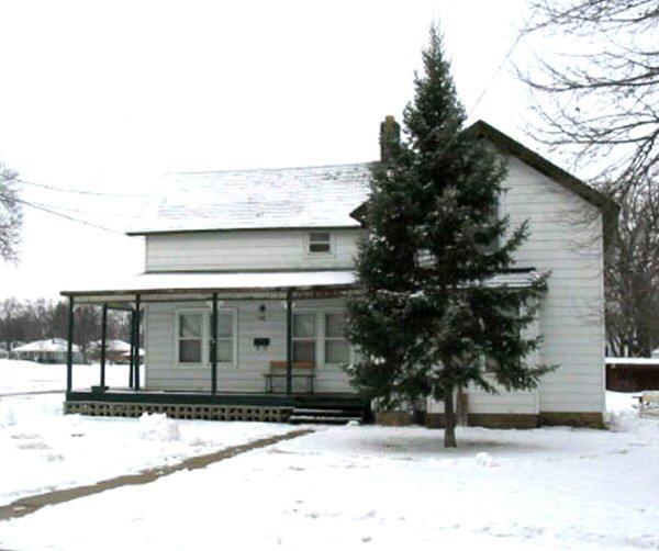 601 Division St., Mukwonago, WI 53149