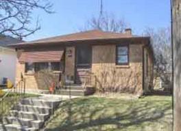 2016 Deane Blvd, Racine, WI 53403