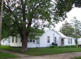 1613 S 9th St., La Crosse, WI 54601
