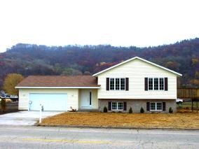 4235 Fairway, La Crosse, WI 54601