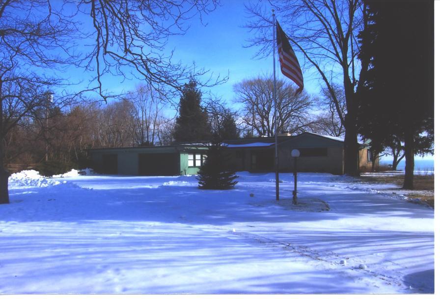 4601 Edgewater Dr., Mount Pleasant, WI 53403