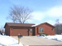5544 Royal Ave., Hartford, WI 53086
