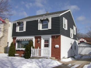 5818 N Lydell Ave., Whitefish Bay, WI 53217