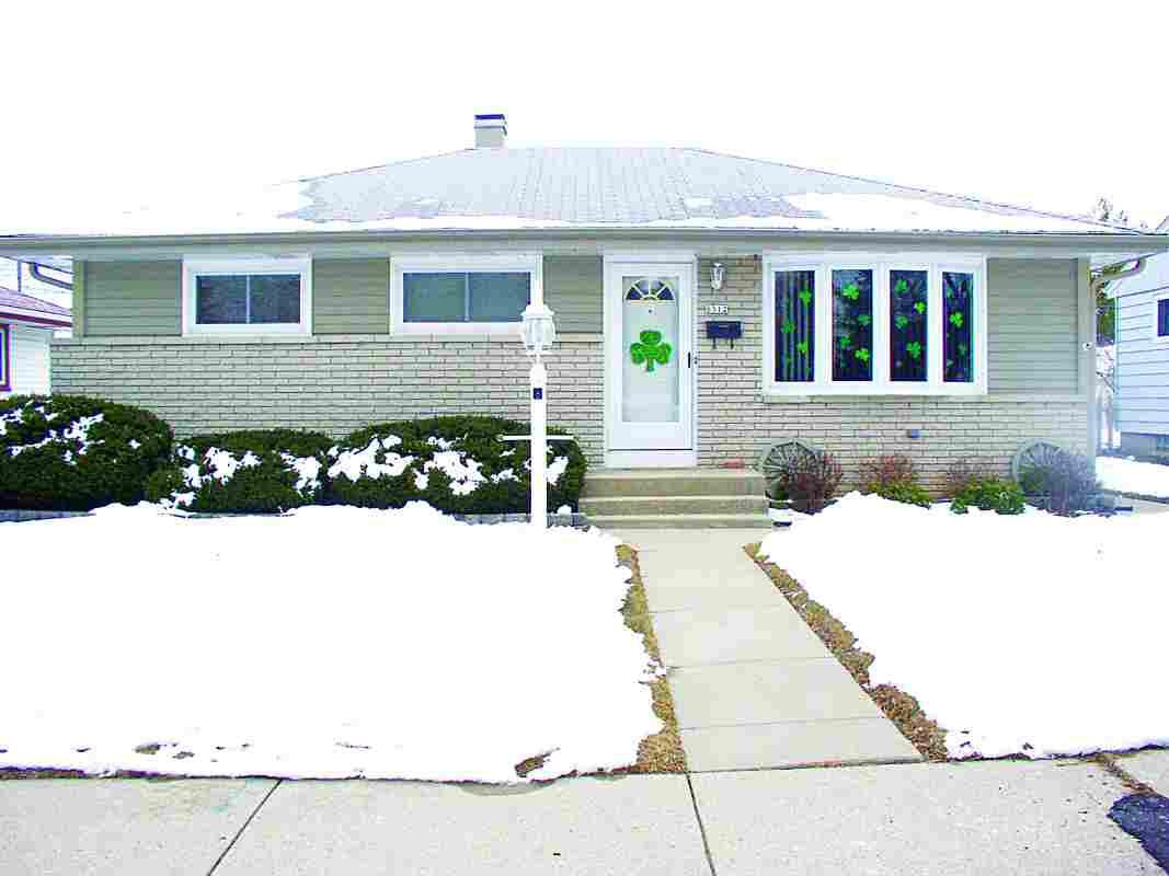 6512 S 20th St., Milwaukee, WI 53221