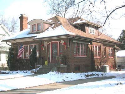 1736 N 72nd St., Wauwatosa, WI 53213