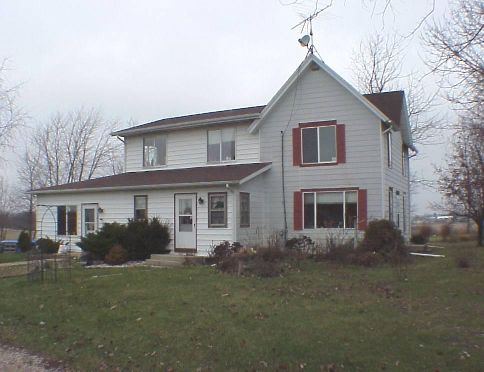 N1915 County Road K, Sharon, WI 53585