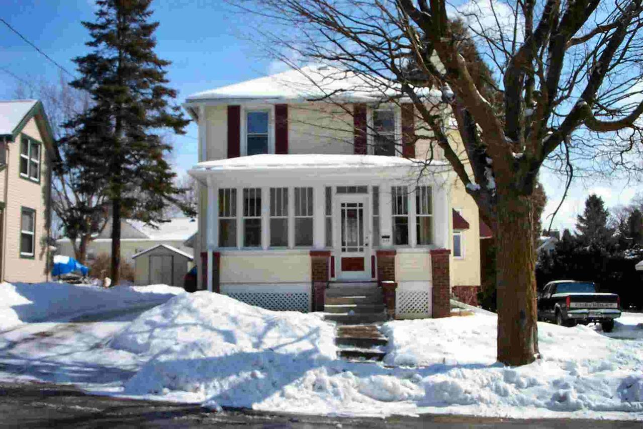 448 2nd St., Hartford, WI 53027