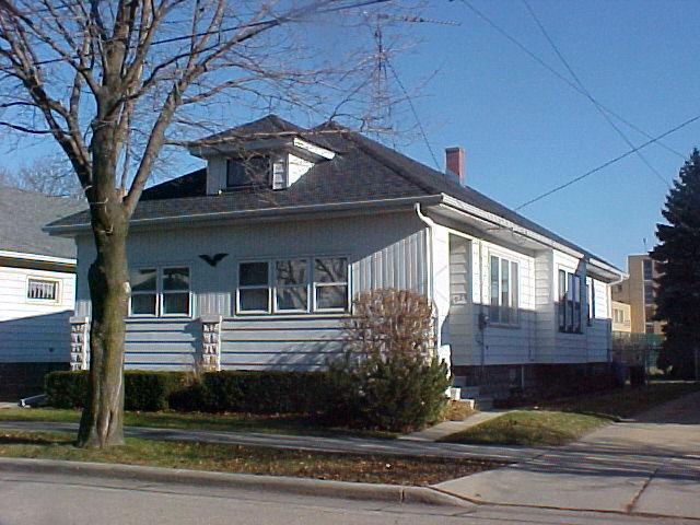 6927 26th Ave., Kenosha, WI 53143