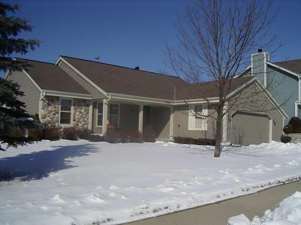 1908 Cliff-alex Ct., Waukesha, WI 53189