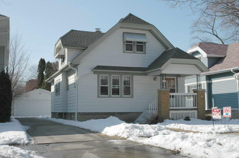 2563 N 70th St., Wauwatosa, WI 53213