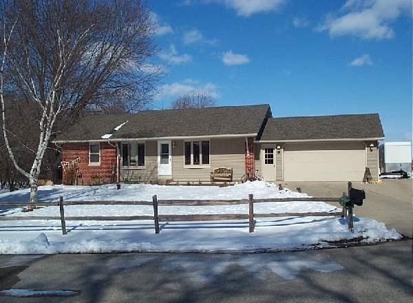 N74W36758 Lakeside Heights Dr., Oconomowoc, WI 53066
